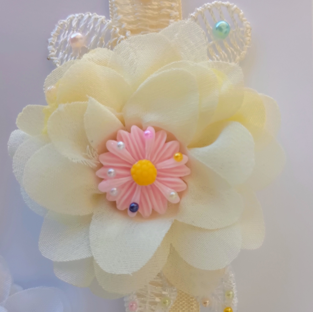 Floral Baby Headband- Cream and White (2)✨🎀 - Picture 4 of 7